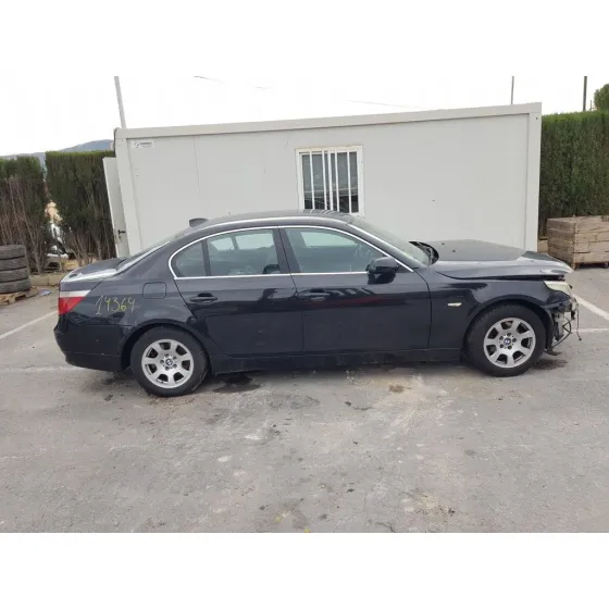 BMW SERIE 5 BERLINA (E60) '2005 520I NEGRO