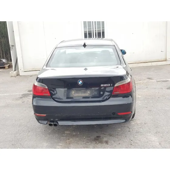 BMW SERIE 5 BERLINA (E60) '2005 520I NEGRO