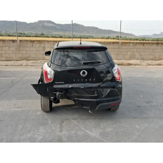 Ssangyong TIVOLI 2015