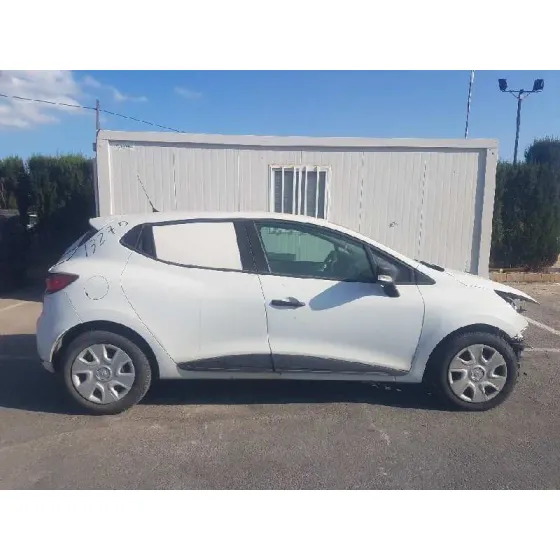 RENAULT CLIO IV '2018 LIMITED BLANCO
