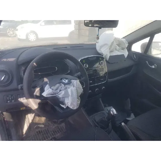 RENAULT CLIO IV '2018 LIMITED BLANCO