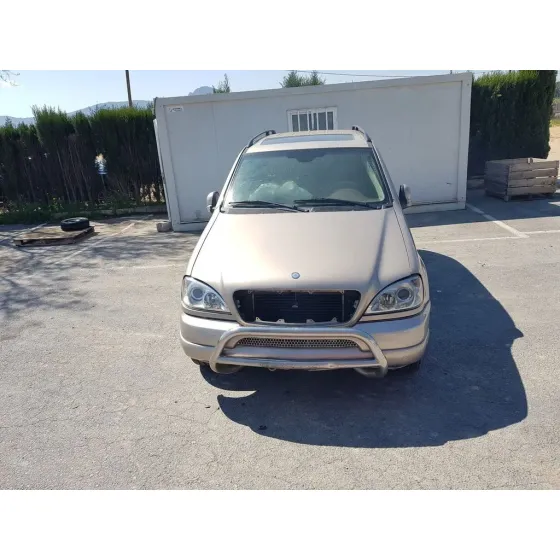 MERCEDES CLASE M (W163) '2001 270 CDI (163.113) DORADO