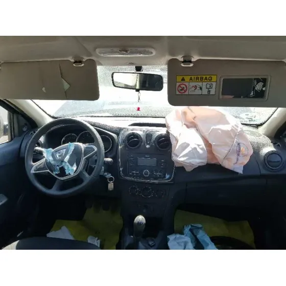 DACIA SANDERO '2018 BASIS AZUL