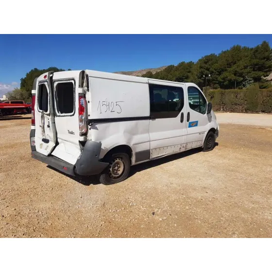 RENAULT TRAFIC COMBI (AB 4.01) '2009 6 - PLAZAS, ACRISTALADO PARCIAL, COMBI CORTO BLANCO