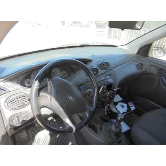FORD FOCUS BERLINA (CAK) '2002 GHIA NEGRO