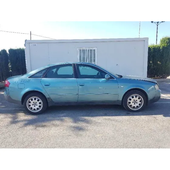 AUDI A6 BERLINA (4B2) '2004 2.5 TDI QUATTRO VERDE