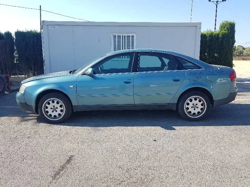 AUDI A6 BERLINA (4B2) '2004 2.5 TDI QUATTRO VERDE