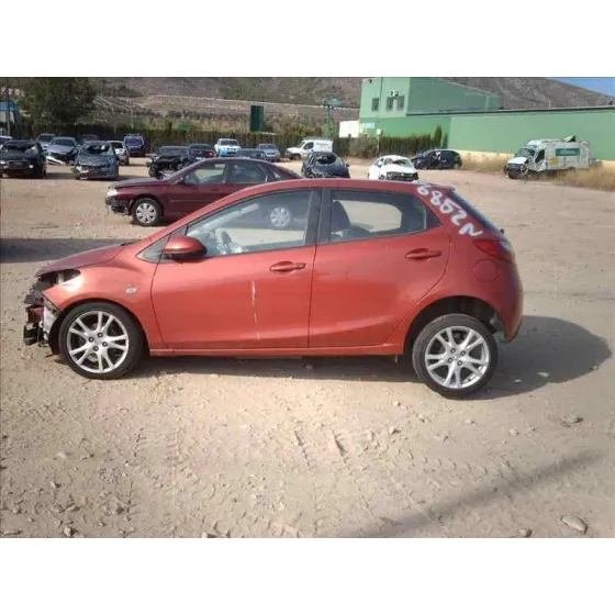 MAZDA 2 LIM. (DE) '2010 1.3 STYLE (5-PTAS.) GRANATE