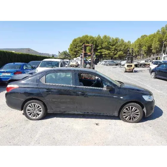 CITROEN C-ELYSEE '2015 MILLENIUM NEGRO
