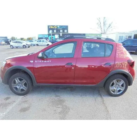 DACIA SANDERO '2018 STEPWAY GRANATE