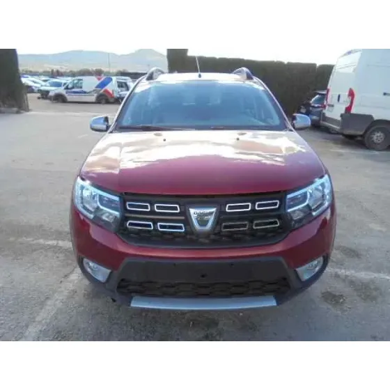 DACIA SANDERO '2018 STEPWAY GRANATE