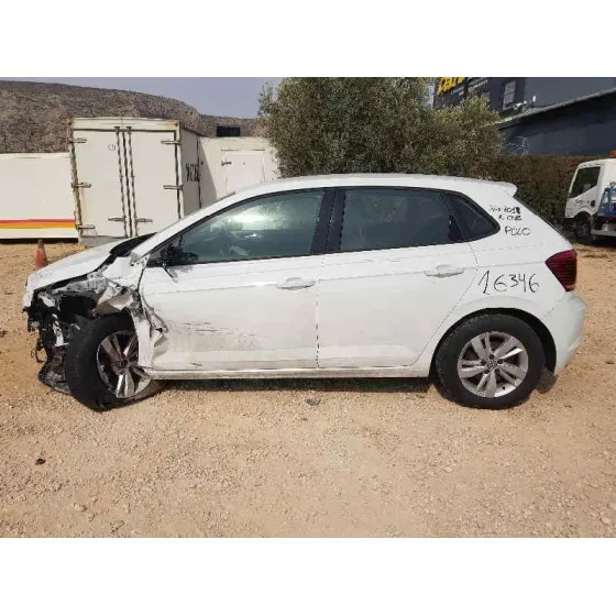 VOLKSWAGEN POLO '2018 ADVANCE BLANCO