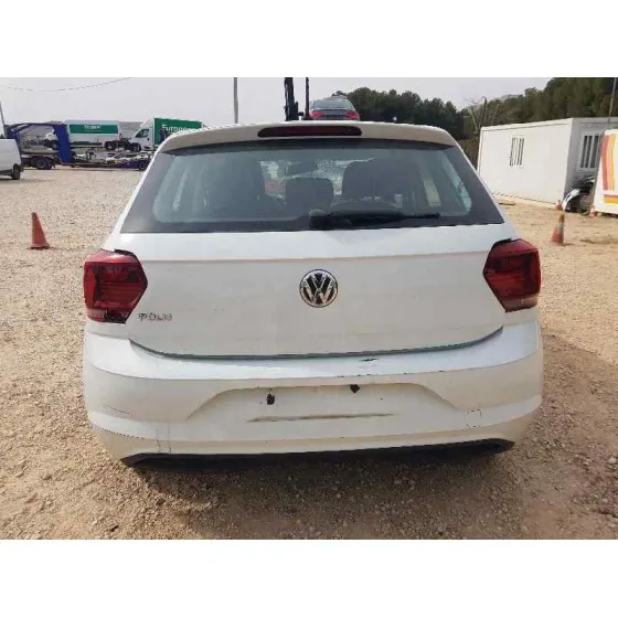 VOLKSWAGEN POLO '2018 ADVANCE BLANCO