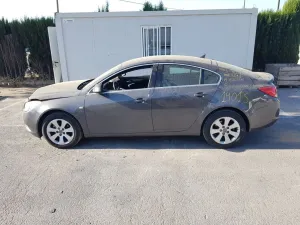 OPEL INSIGNIA BERLINA '2011 COSMO GRIS OSCURO
