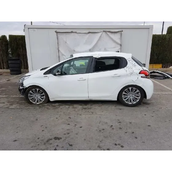 PEUGEOT 208 '2019 1.6 E-HDI FAP BLANCO