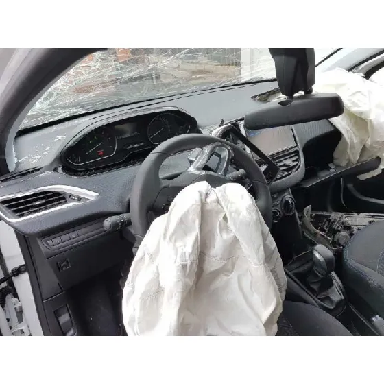 PEUGEOT 208 '2019 1.6 E-HDI FAP BLANCO