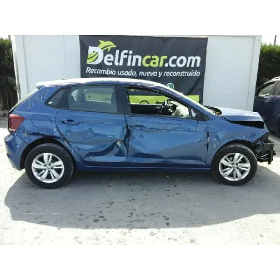 VOLKSWAGEN POLO '2018 ADVANCE AZUL