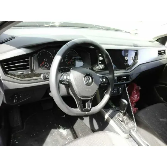VOLKSWAGEN POLO '2018 ADVANCE AZUL