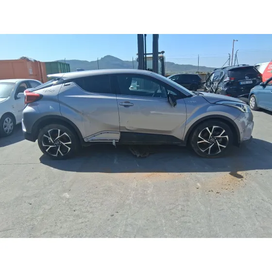 Toyota C-HR (_X1_) 2016
