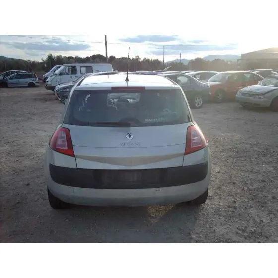 RENAULT MEGANE II BERLINA 5P '2003 1.9 DCI DIESEL GRIS