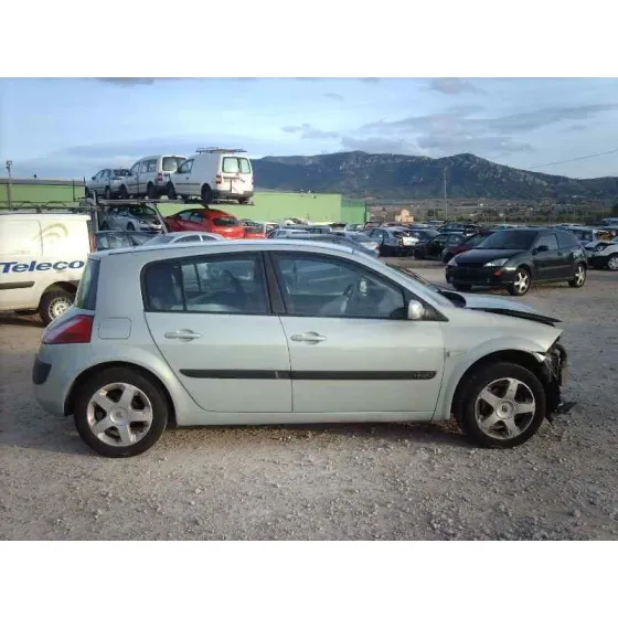 RENAULT MEGANE II BERLINA 5P '2003 1.9 DCI DIESEL GRIS
