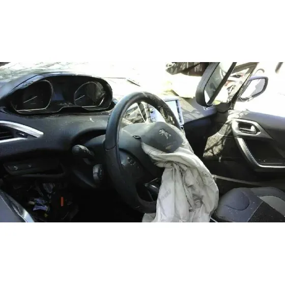 PEUGEOT 2008 (--.2013->) '2018 1.5 HDI (AUTOMATICO) BLANCO