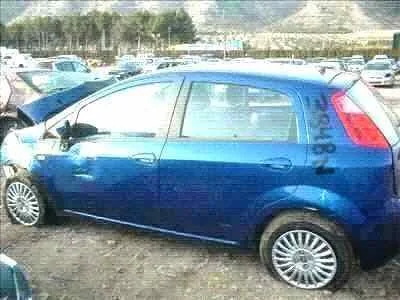 FIAT GRANDE PUNTO (199) FIAT GRANDE PUNTO (199) '2005 1.4 AZUL 2005