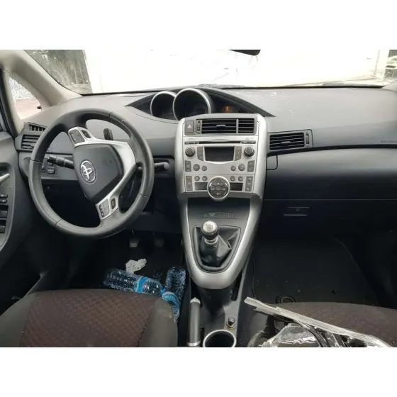 TOYOTA VERSO '2010 ACTIVE GRIS