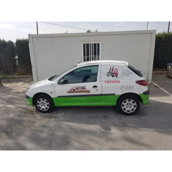 PEUGEOT 206 BERLINA '2004 XS BLANCO