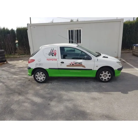 PEUGEOT 206 BERLINA '2004 XS BLANCO
