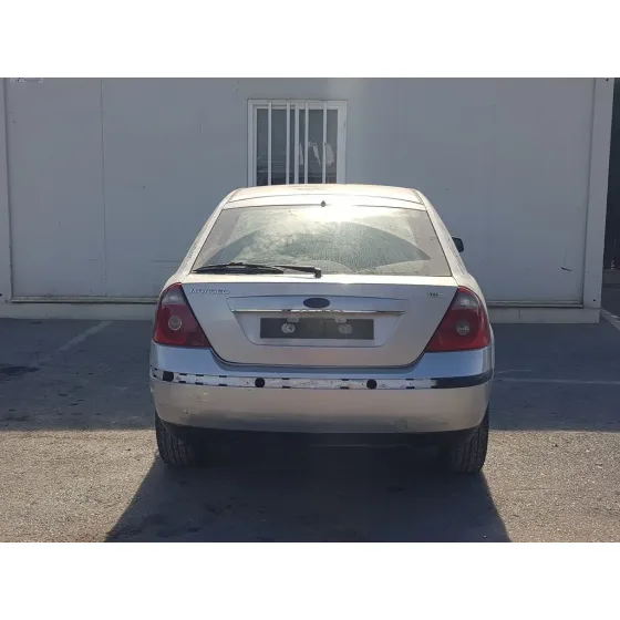 FORD MONDEO BERLINA (GE) '2005 AMBIENTE GRIS