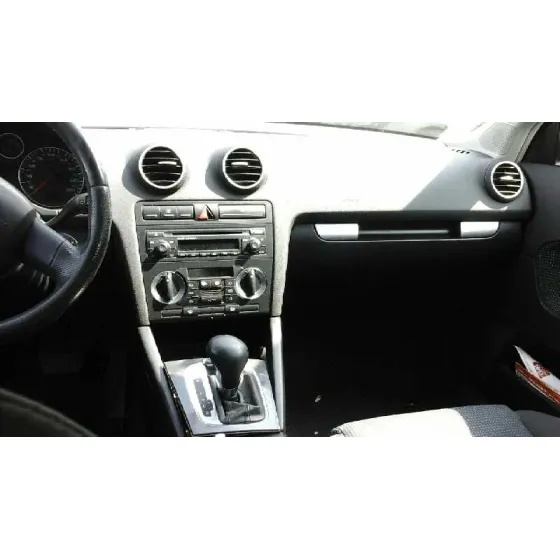 AUDI A3 SPORTBACK (8P) '2006 2.0 TDI AMBIENTE NEGRO