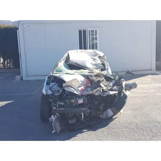 SEAT LEON (5F1) '2019 REFERENCE BLANCO