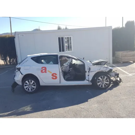 SEAT LEON (5F1) '2019 REFERENCE BLANCO