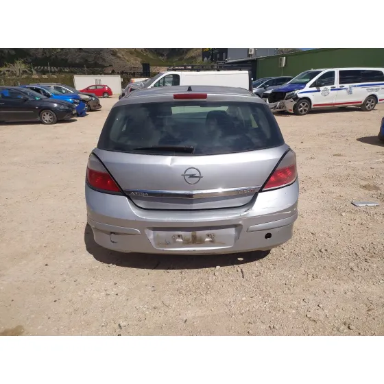 Opel ASTRA H (A04) 2004