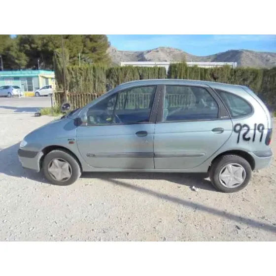 RENAULT MEGANE I SCENIC (JA0) '1998 2.0 ALIZE GRIS OSCURO