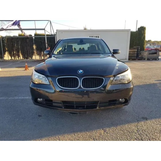 BMW SERIE 5 BERLINA (E60) '2005 520D NEGRO