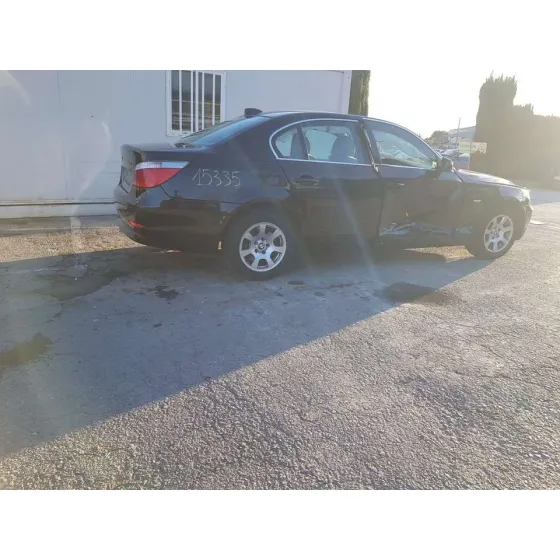 BMW SERIE 5 BERLINA (E60) '2005 520D NEGRO