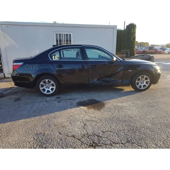 BMW SERIE 5 BERLINA (E60) '2005 520D NEGRO