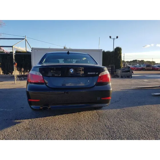 BMW SERIE 5 BERLINA (E60) '2005 520D NEGRO