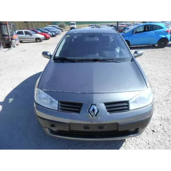RENAULT MEGANE II CLASSIC BERLINA '2004 CONFORT AUTHENTIQUE GIS OSCURO