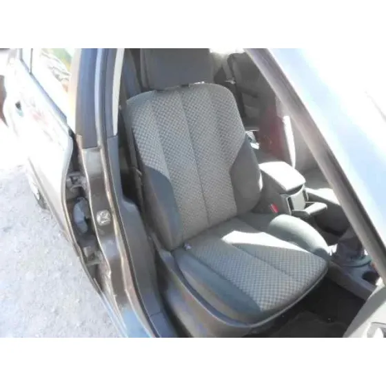 RENAULT MEGANE II CLASSIC BERLINA '2004 CONFORT AUTHENTIQUE GIS OSCURO