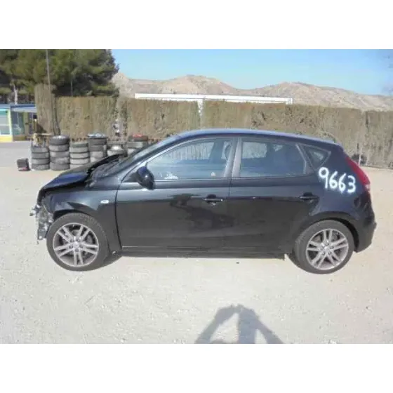 HYUNDAI I30 '2010 CLASSIC NEGRO