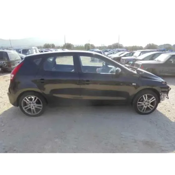 HYUNDAI I30 '2010 CLASSIC NEGRO