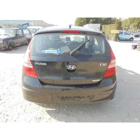 HYUNDAI I30 '2010 CLASSIC NEGRO