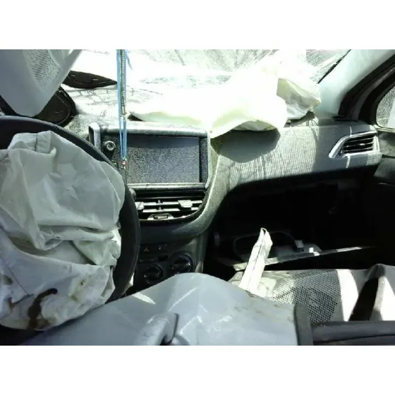 PEUGEOT 208 '2017 STYLE GRIS PLATA