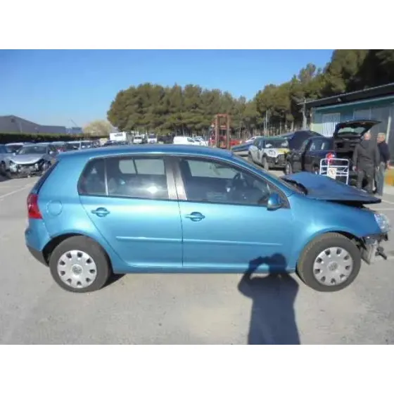 VOLKSWAGEN GOLF V BERLINA (1K1) '2005 TRENDLINE AZUL CLARO