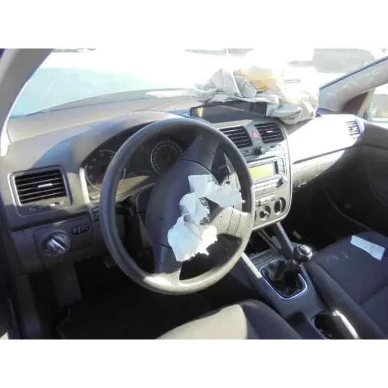 VOLKSWAGEN GOLF V BERLINA (1K1) '2005 TRENDLINE AZUL CLARO