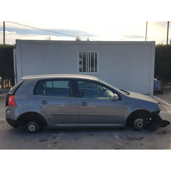 VOLKSWAGEN GOLF V BERLINA (1K1) '2006 TRENDLINE GRIS