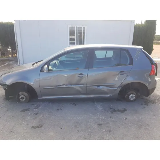 VOLKSWAGEN GOLF V BERLINA (1K1) '2006 TRENDLINE GRIS